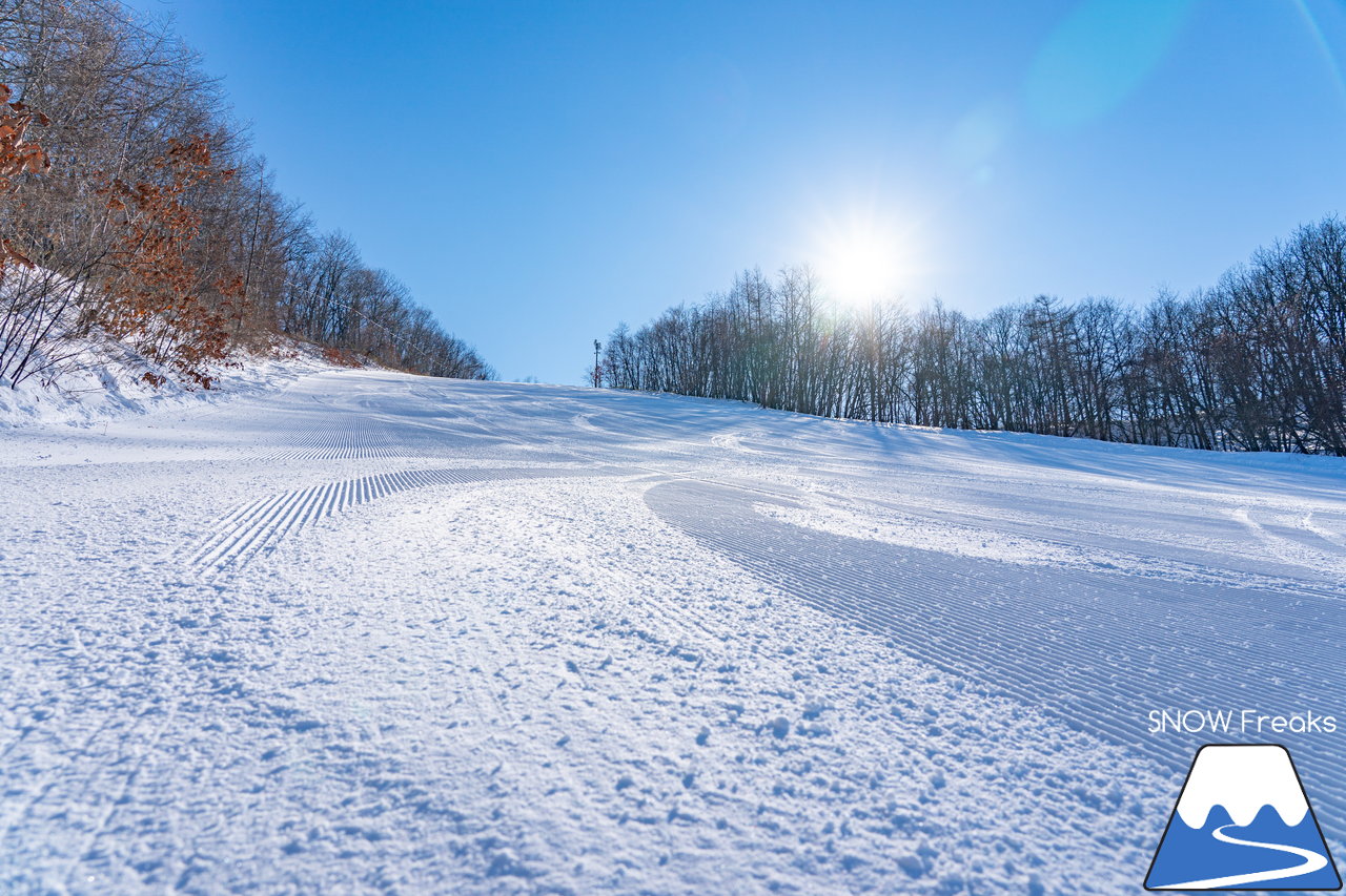 幕別町白銀台スキー場｜広大な十勝平野の向こうには、北海道の背骨・日高山脈。大地のスケール感が違う、ロケーション抜群のローカルスキー場へ(^^)/